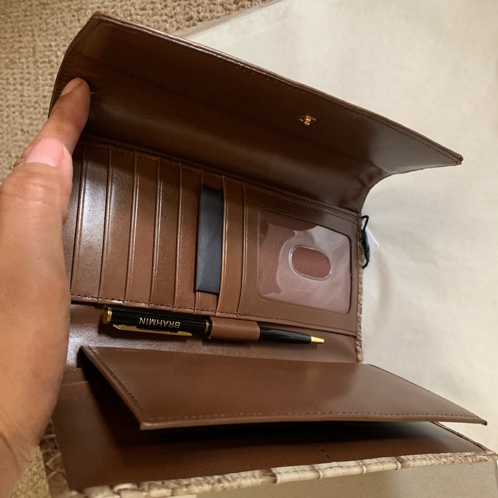 Brahmin LG checkbook wallet! - Picture 6 of 8